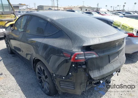 2022 Tesla Model Y Performance Dual Motor All-Wheel Drive from USA, damaged, VIN 7SAYGDEF9NF529882